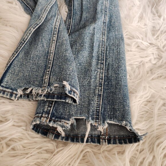 Abercrombie & Fitch Ultra High Rise Mom Jeans Belted Acid Wash Sz 26 2S (26x23") - Picture 13 of 14